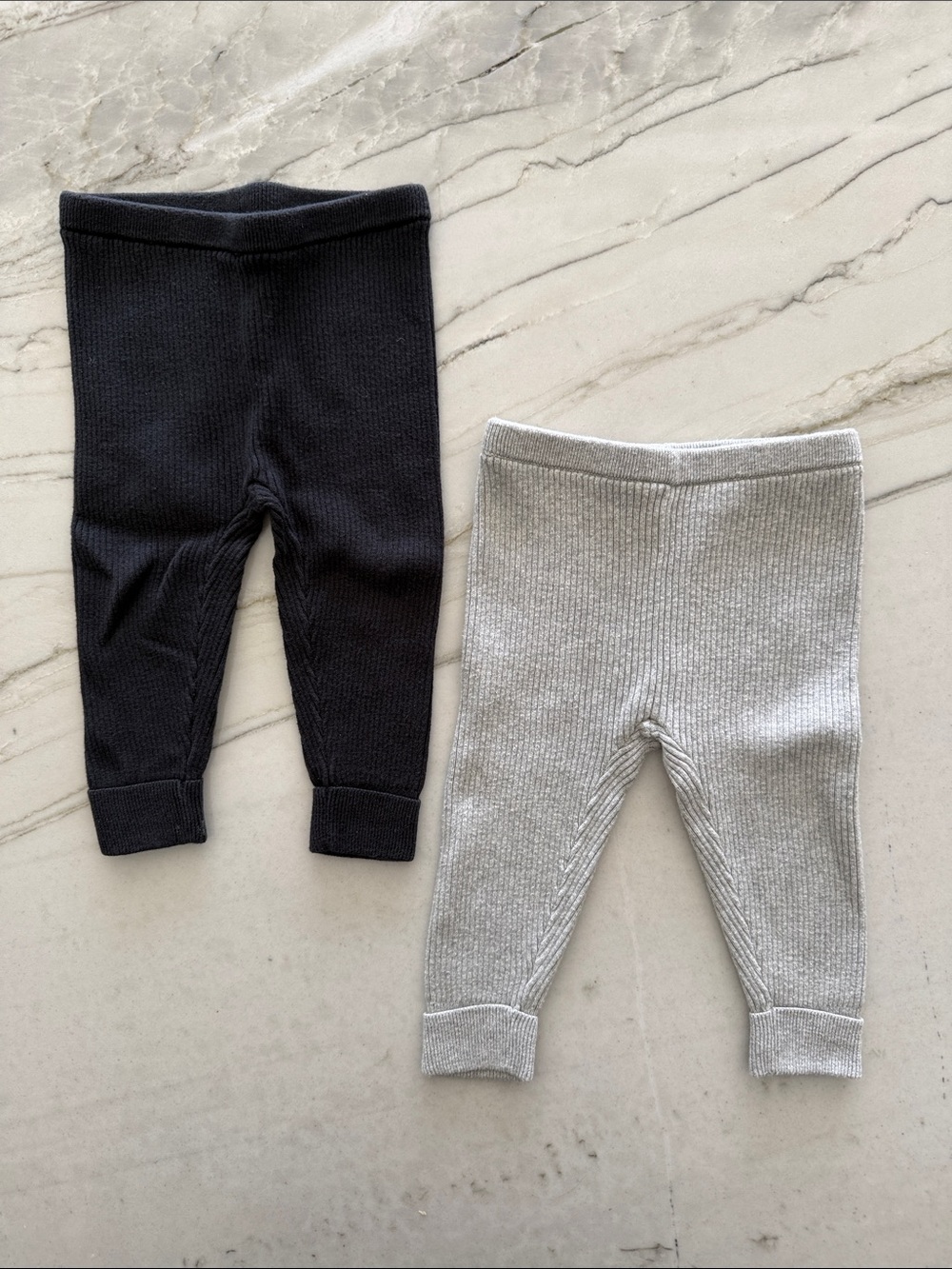 GAP Ribbed Sweater Baby Legging Set - Black & Light Gray